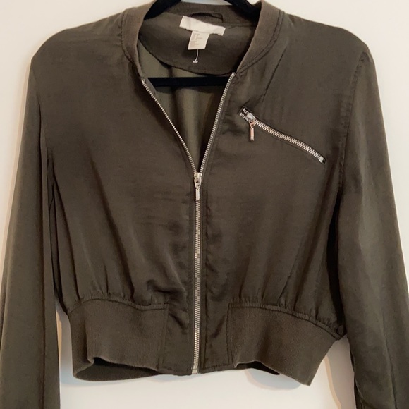 H&M Thin Jacket - Picture 2 of 2